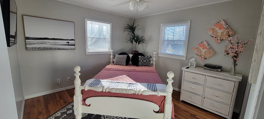 Unit 1: 2/1 Ranch home Bedroom 1