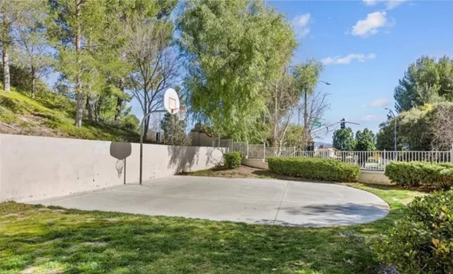 Furnished Finder property 828183_1 photo 11