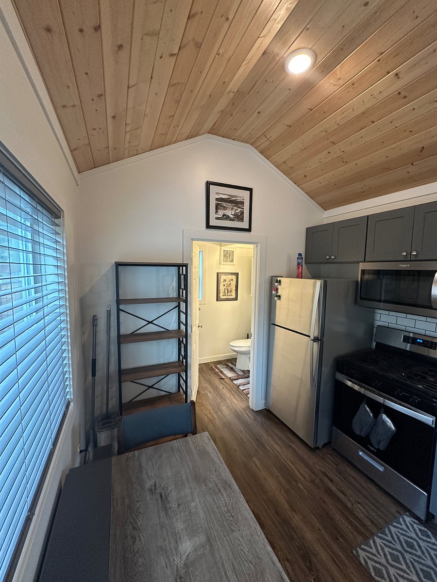 Furnished Finder property 828212_1 photo 16