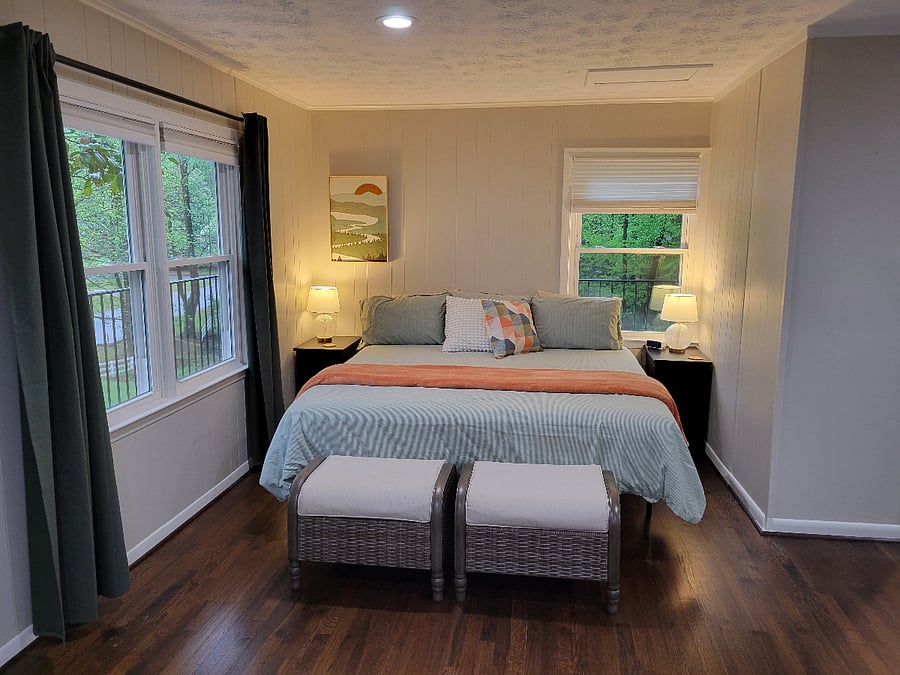 King size hybrid (gel/memory foam) mattress 