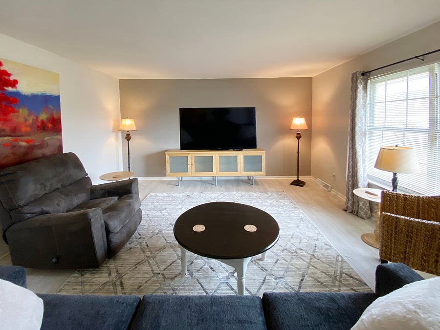 Livingroom with new 65inch Samsung 4K TV