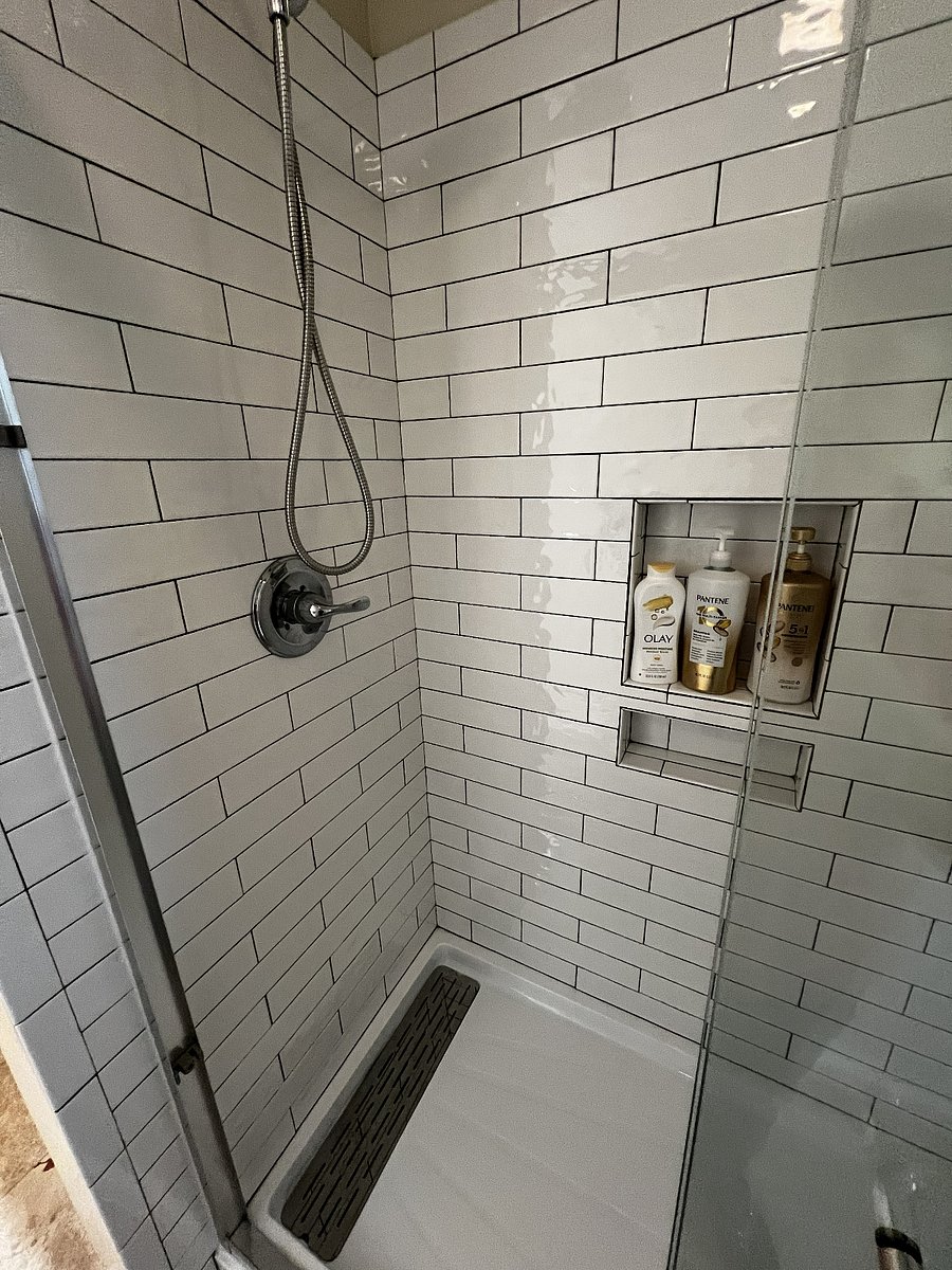 Shower in Bathroom #2