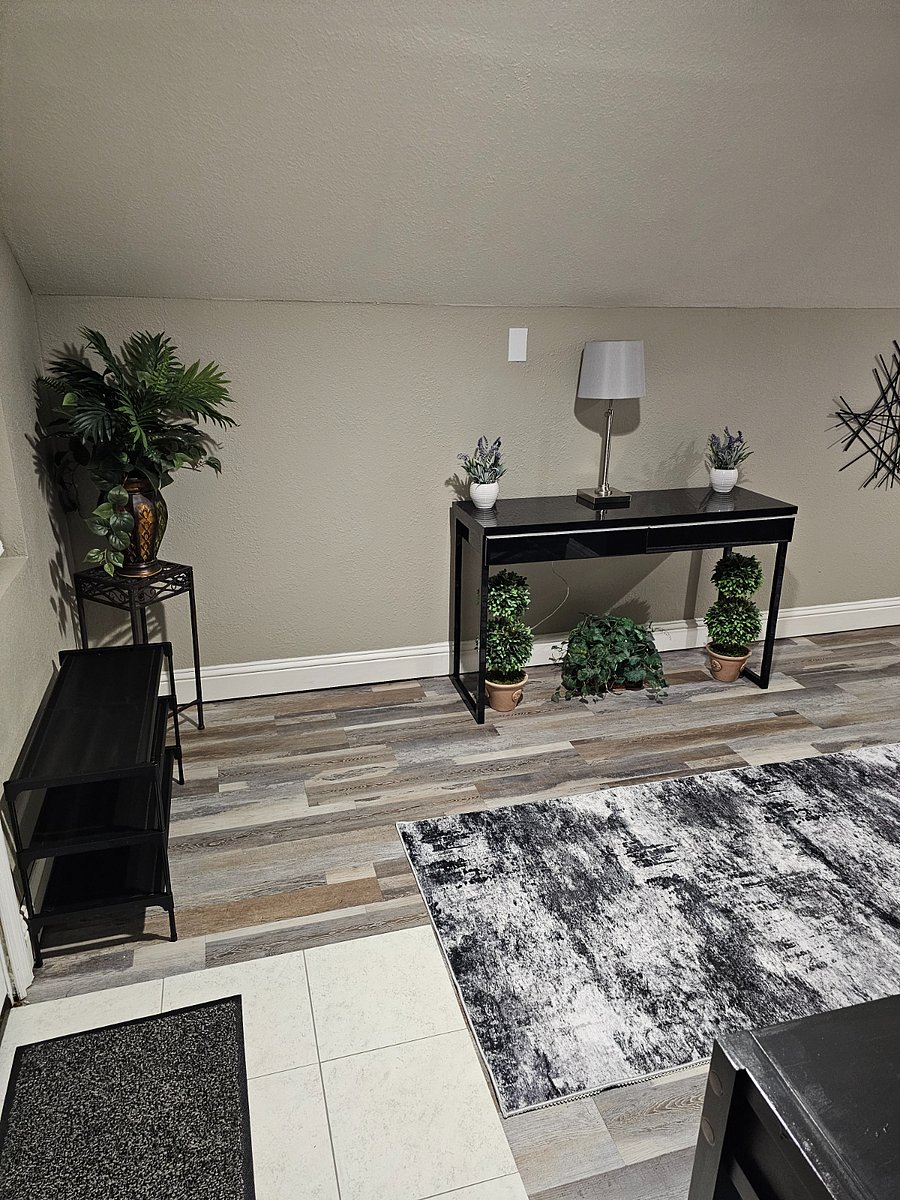 Furnished Finder property 828503_1 photo 22