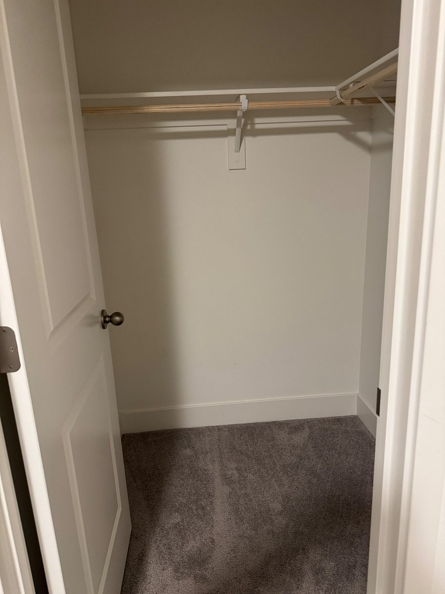 Walk in closet