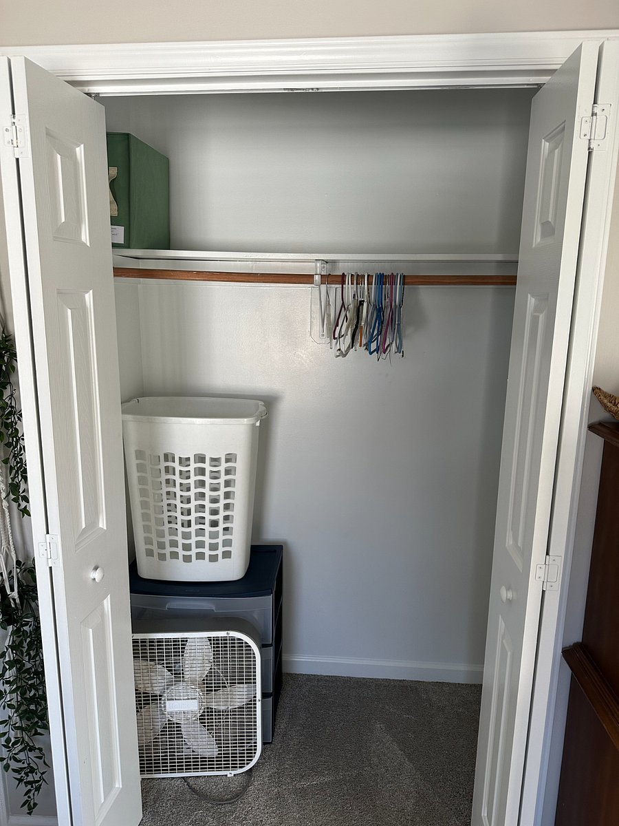 Hamper and extra organizer available for your use!
