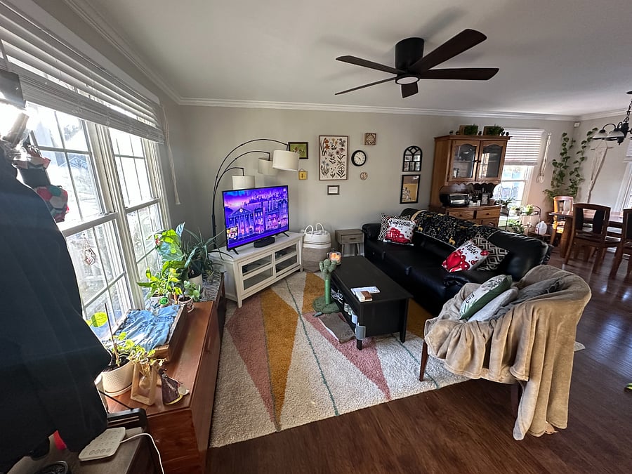 So much natural light brings an extra umph to this cute space!