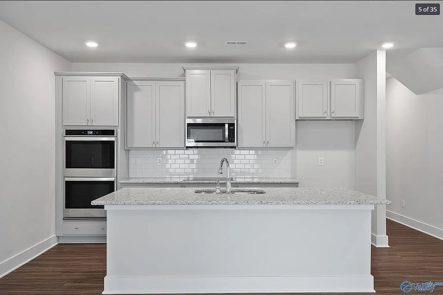 Furnished Finder property 828660_1 photo 3