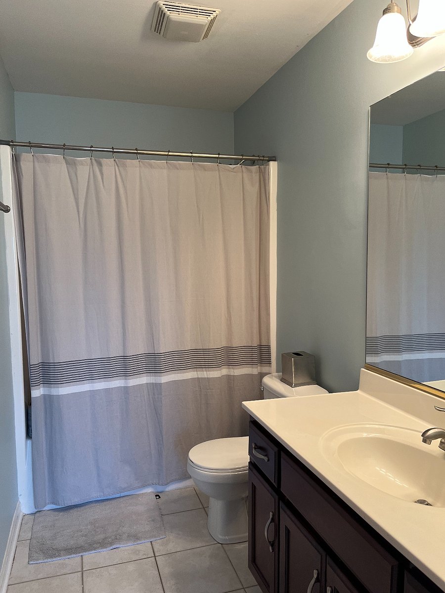 Upstairs Full Bath