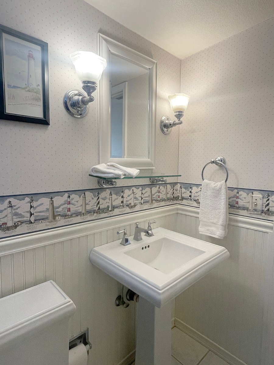 Full Second Floor Bathroom/Powder Room