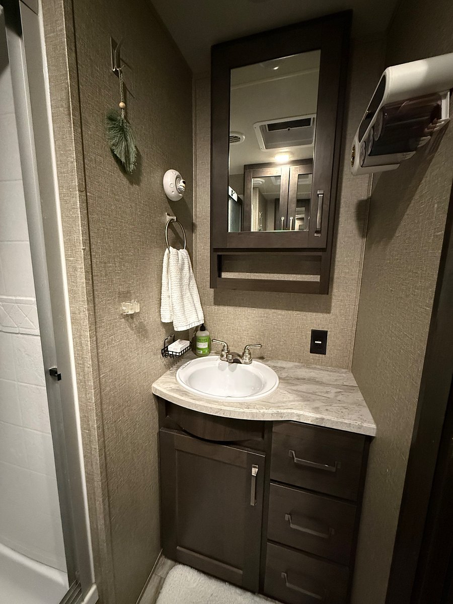 Furnished Finder property 828880_1 photo 15