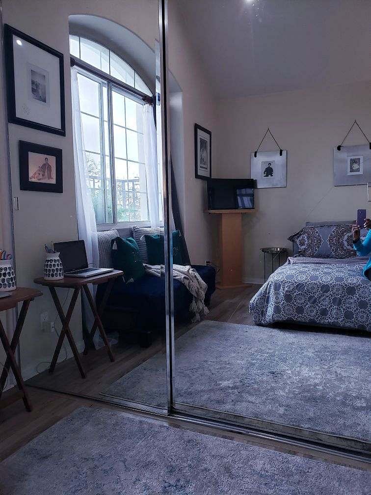 Bay window view TV on one-side