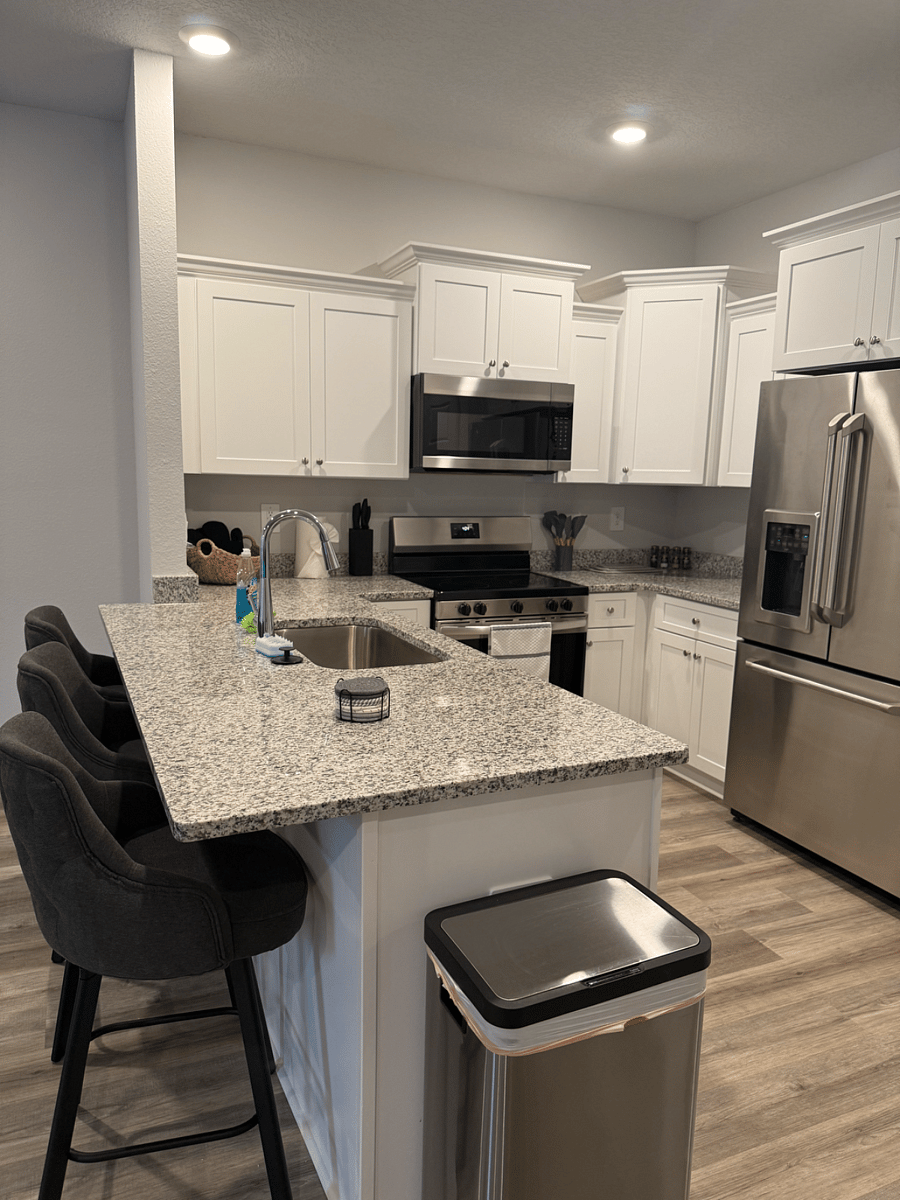 Furnished Finder property 829008_1 photo 3