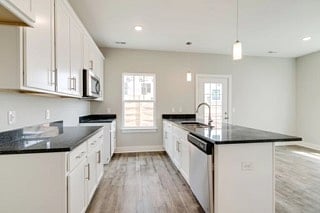 Furnished Finder property 829087_1 photo 13