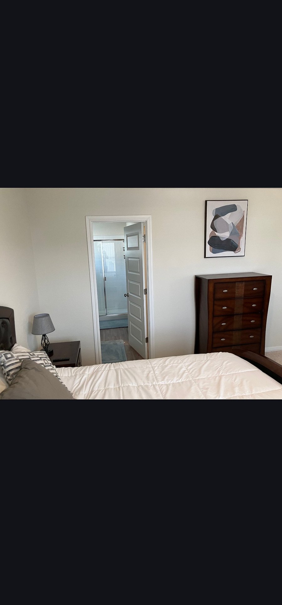 Master bedroom and ensuit 2nd floor
