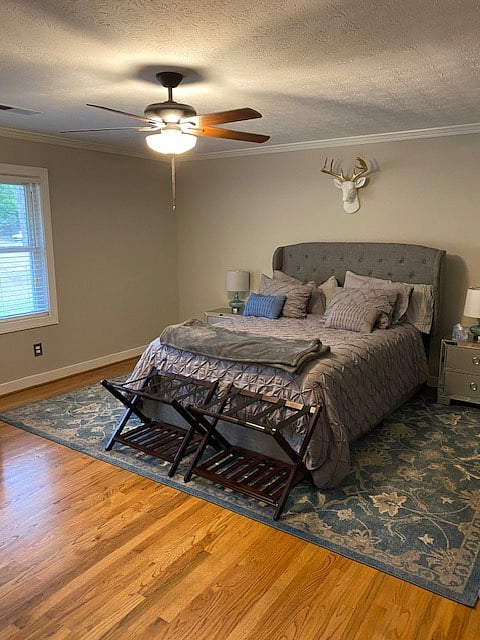 Queen size bed