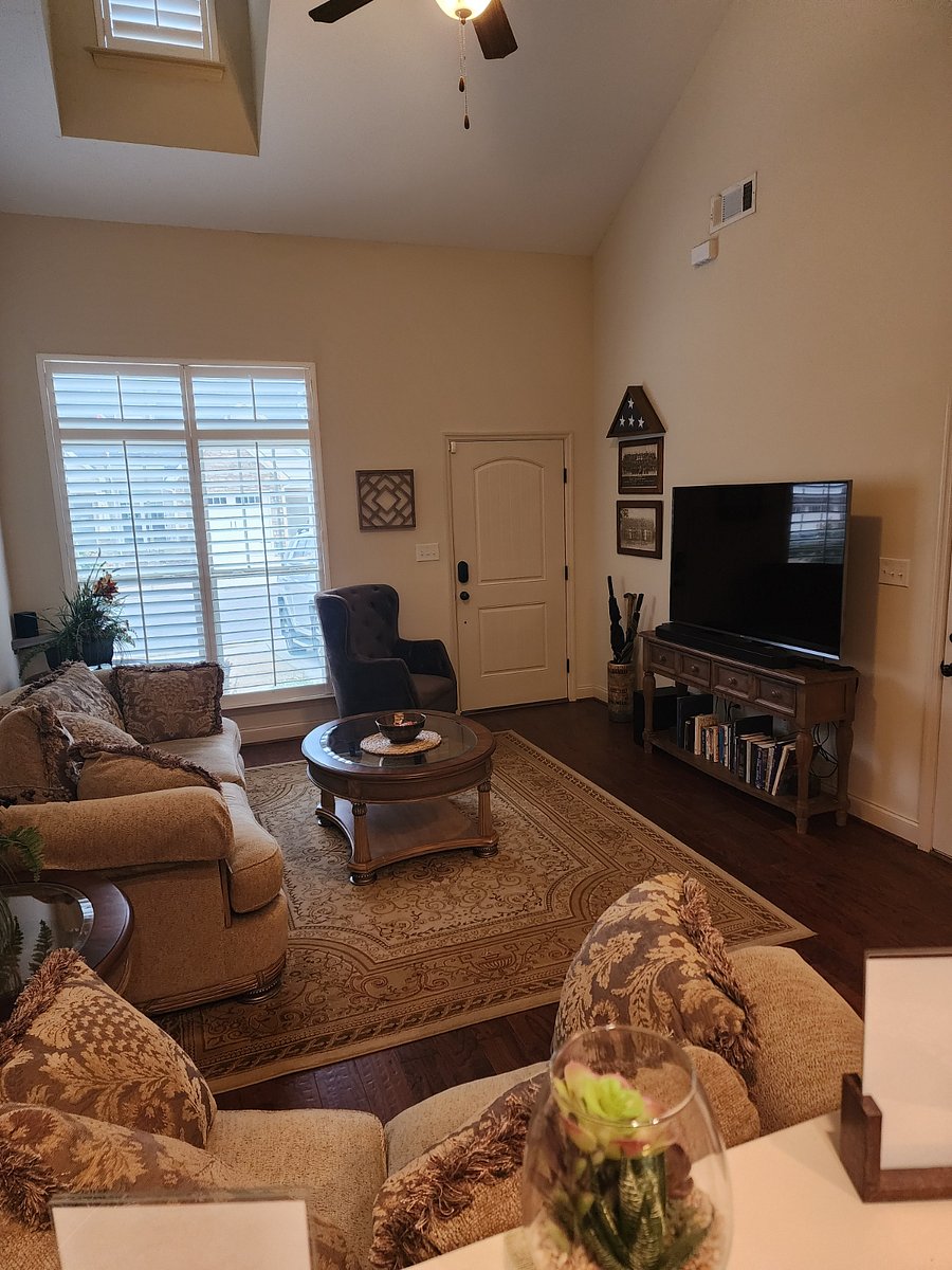 Furnished Finder property 829232_1 photo 2