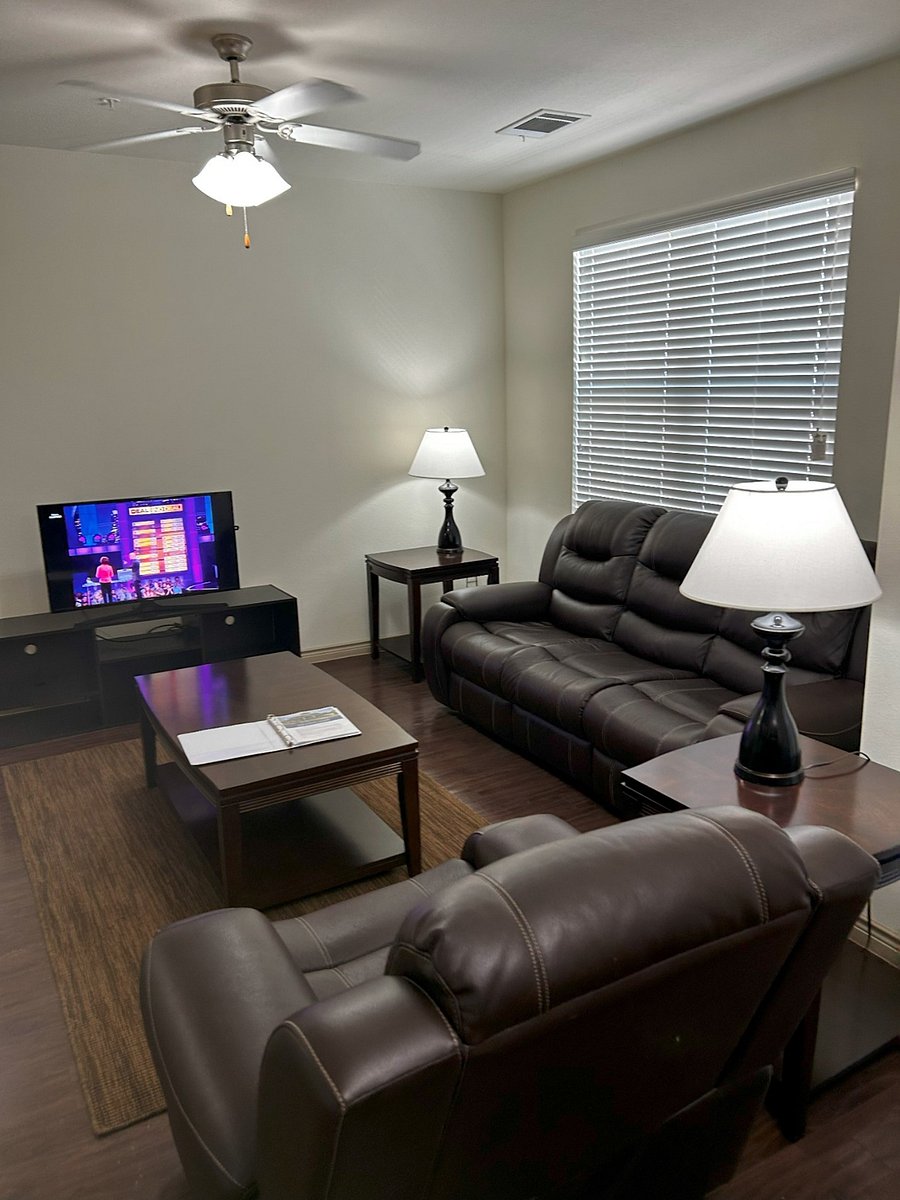Furnished Finder property 829276_2 photo 3