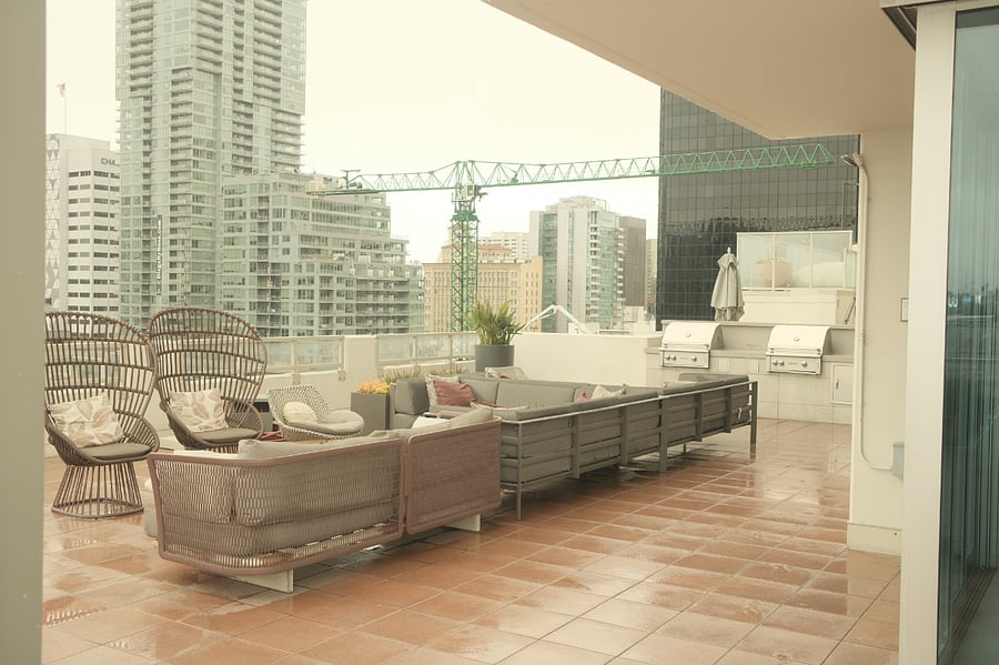 more of the 10th floor lounge