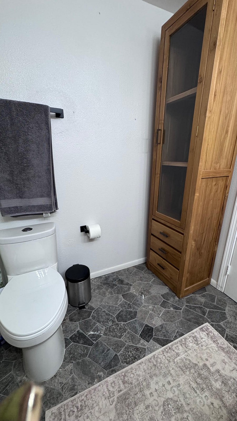 bathroom 1 cabinet