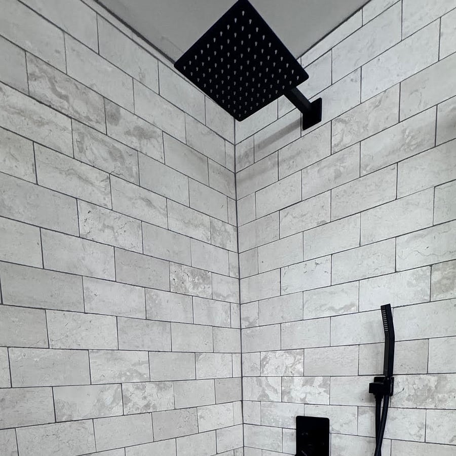 ensuite bathroom 2