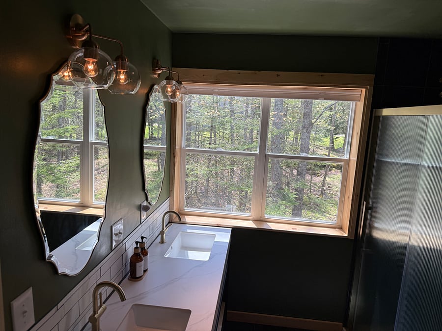 Second floor full bath