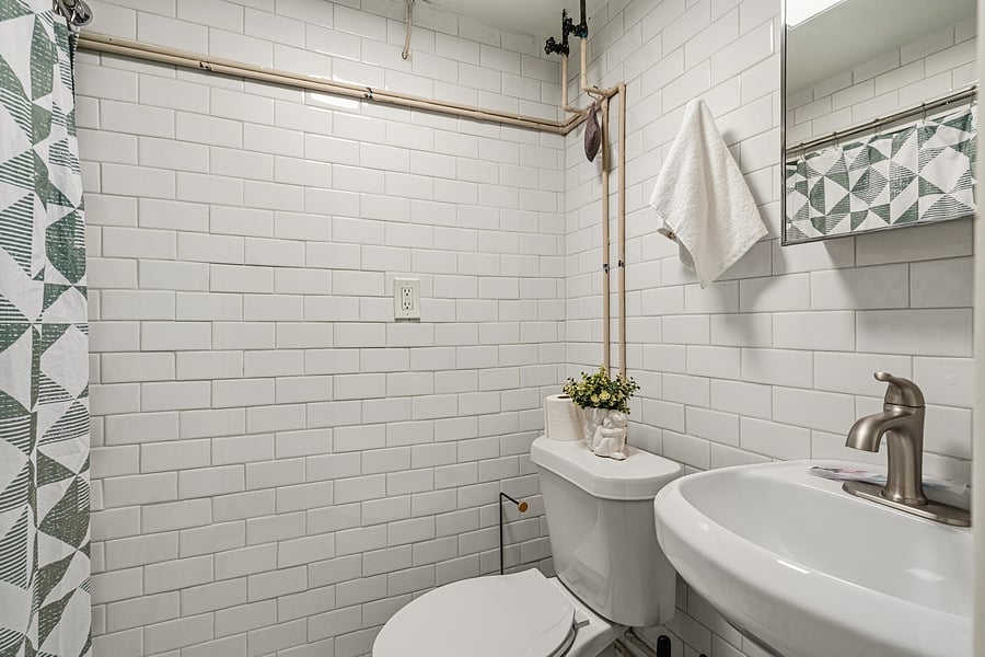Full Bathroom in basement