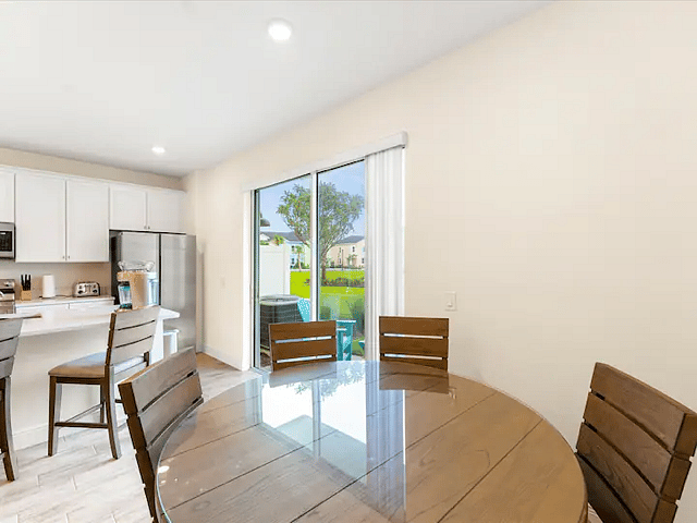 Furnished Finder property 829621_1 photo 4
