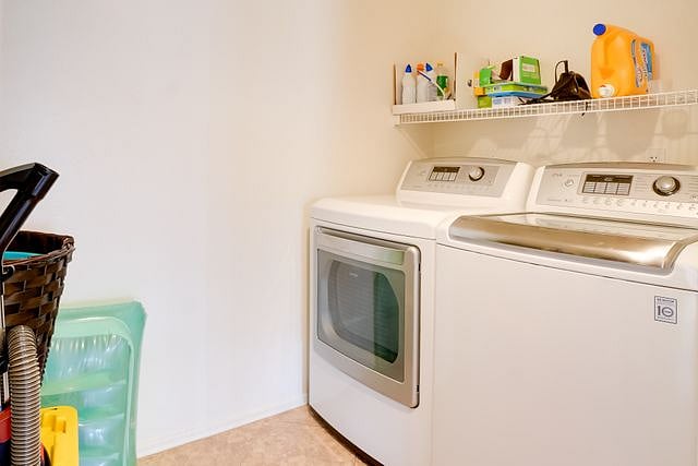 Furnished Finder property 829702_1 photo 17