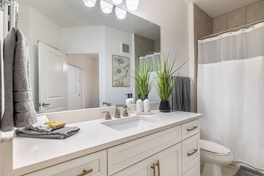 Second bathroom.