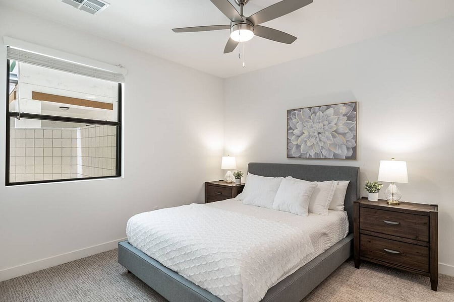 Second bedroom.