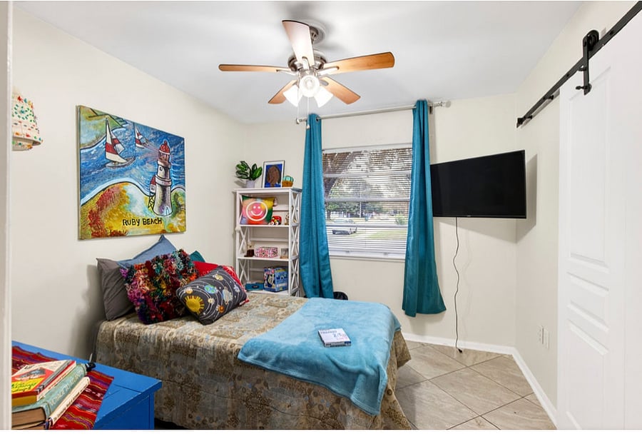 Furnished Finder property 830055_1 photo 3