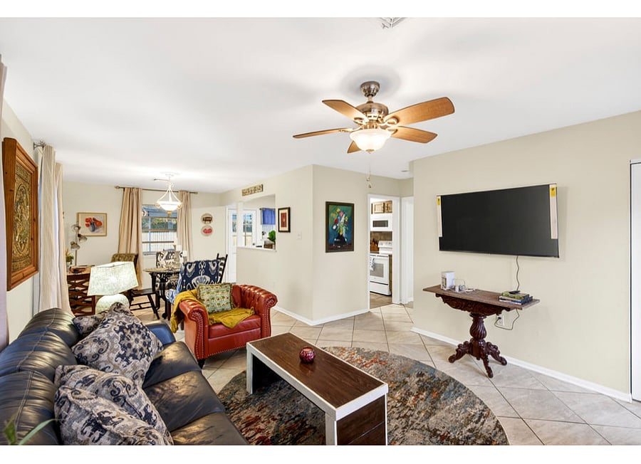 Furnished Finder property 830055_1 photo 5