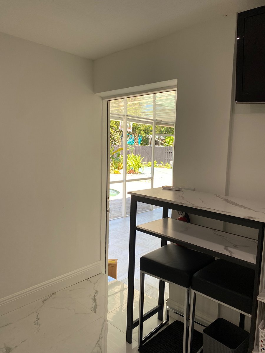 Furnished Finder property 830106_1 photo 7