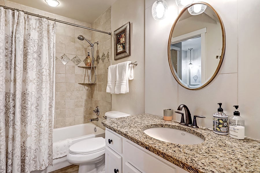 upstairs full bath