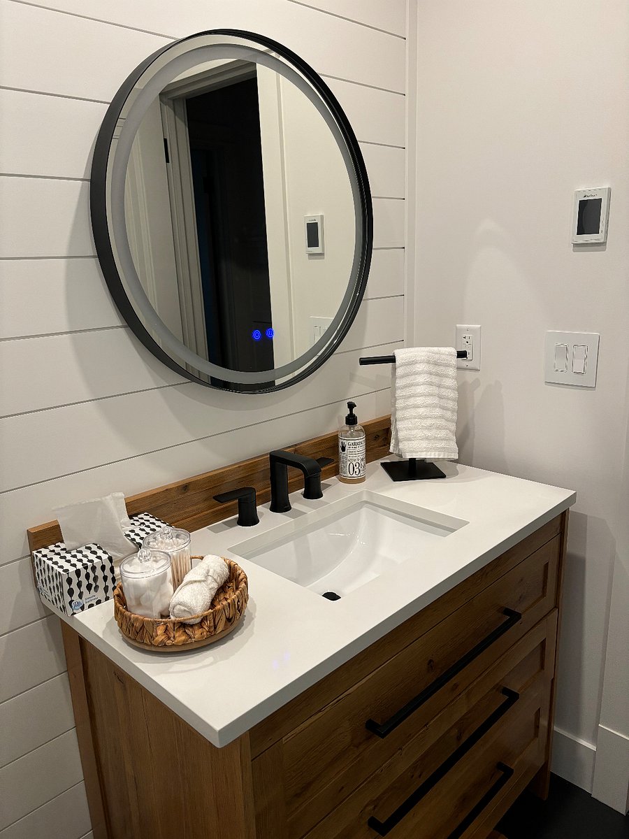 Main Bath