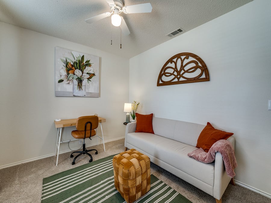Private office & lounge area to recharge