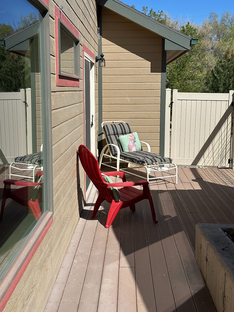 Sunny Deck