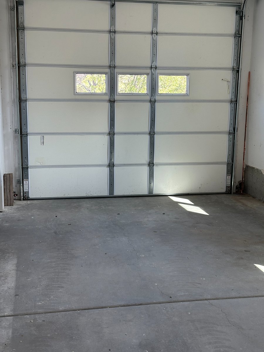 Deep Garage with 12' Door
