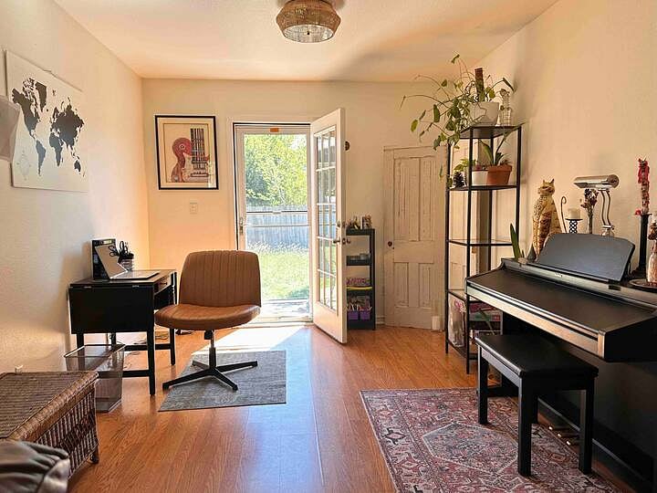 Furnished Finder property 830648_1 photo 17