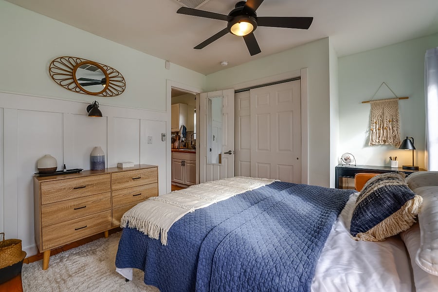 Bedroom with dedicated workspace