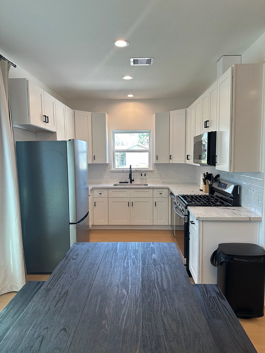 Furnished Finder property 830707_1 photo 8