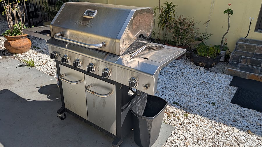 BBQ Grill in courtyard