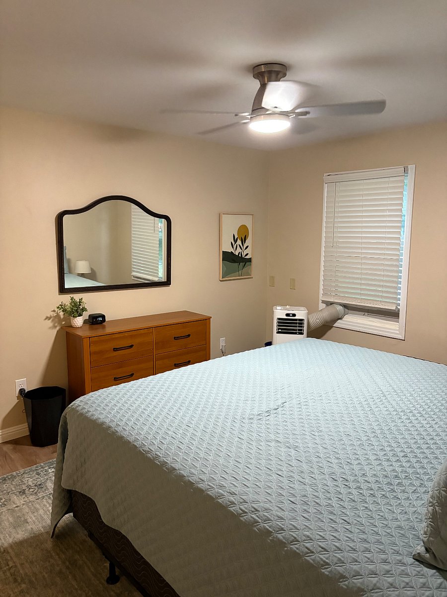 Downstairs King bedroom