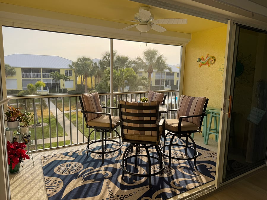 Screened lanai