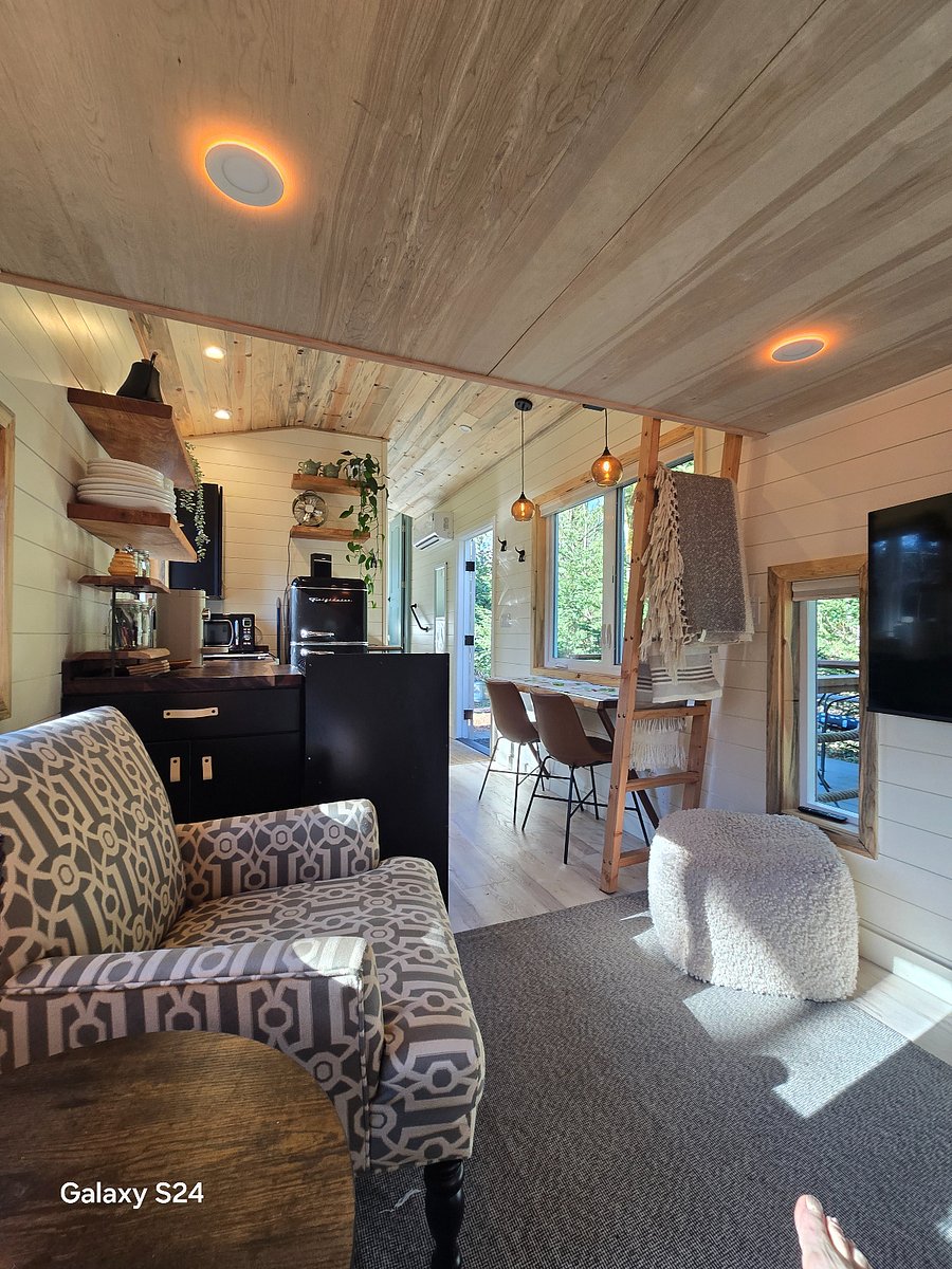 Furnished Finder property 830755_1 photo 4