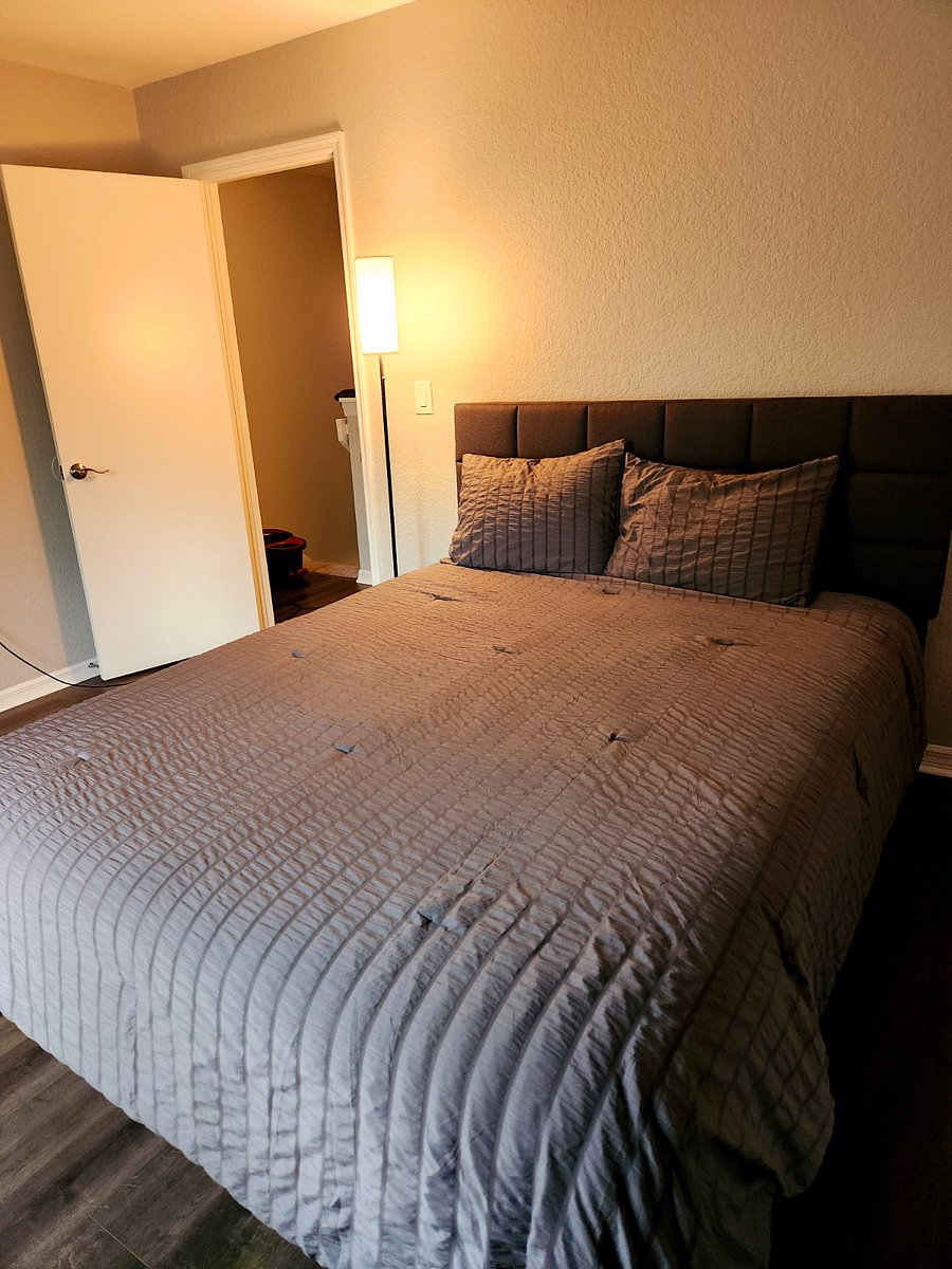 Furnished Finder property 830799_1 photo 19