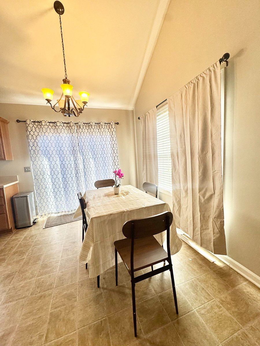 Furnished Finder property 830807_1 photo 3