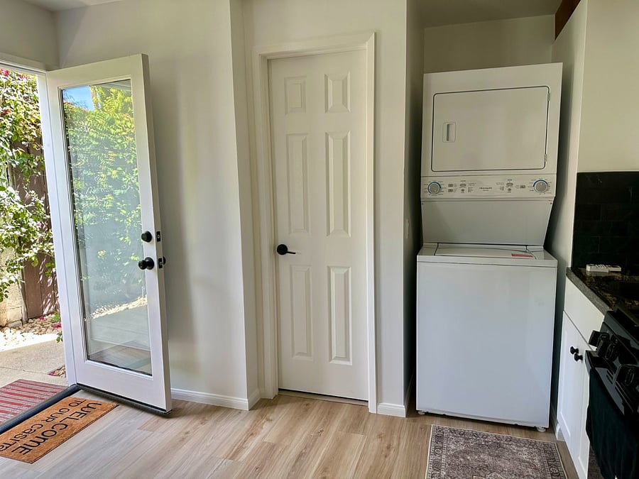 Furnished Finder property 830919_1 photo 2