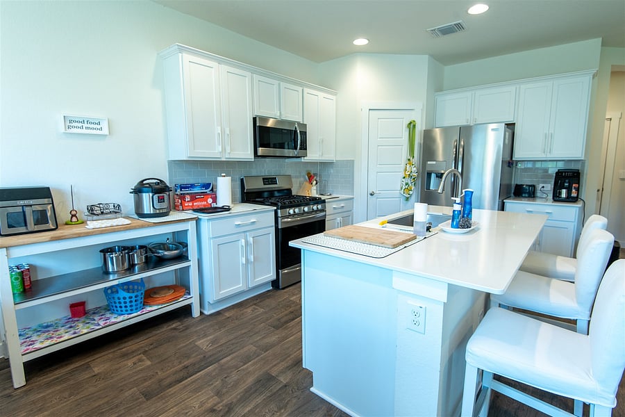 Furnished Finder property 830985_3 photo 17