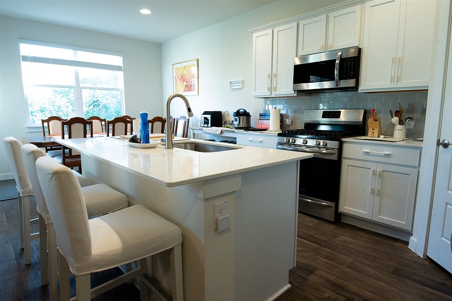 Furnished Finder property 830985_3 photo 16